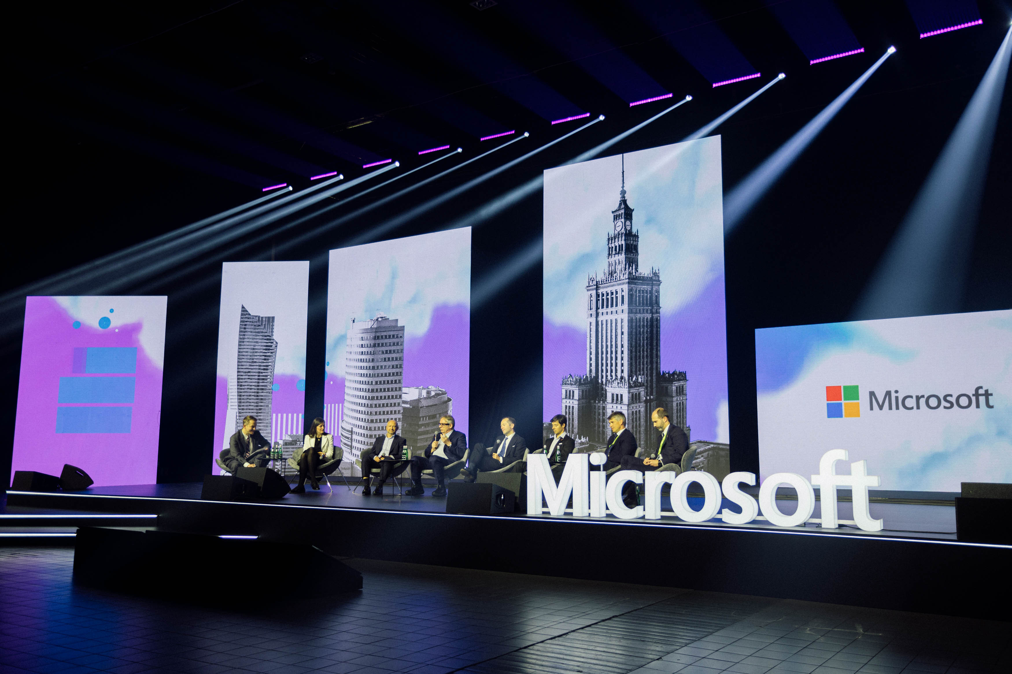 Maciej Oleksowicz, Prezes Zarządu Inter Cars, podczas panelu liderów Microsoft